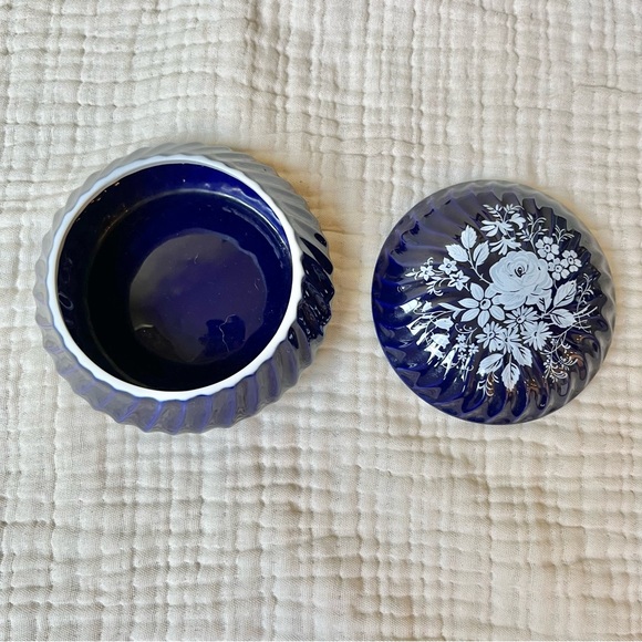 Limoges France | Blue and White Painted Floral Rose Round Lidded Trinket Box - Picture 2 of 7